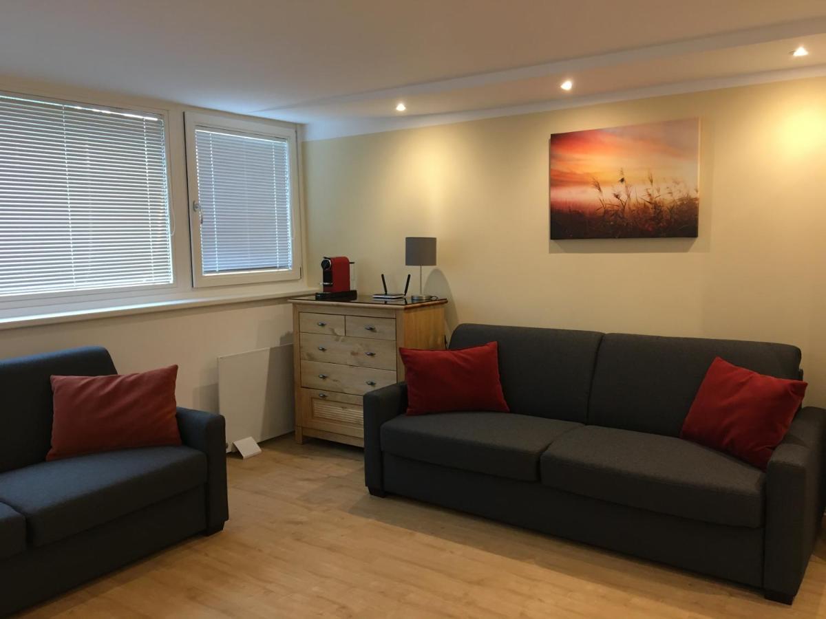 Cosy Flat In The Quiet Area With Own Garden, Free Parking And Direct Public Transport Link To The Centre Apartment Viena Exterior foto