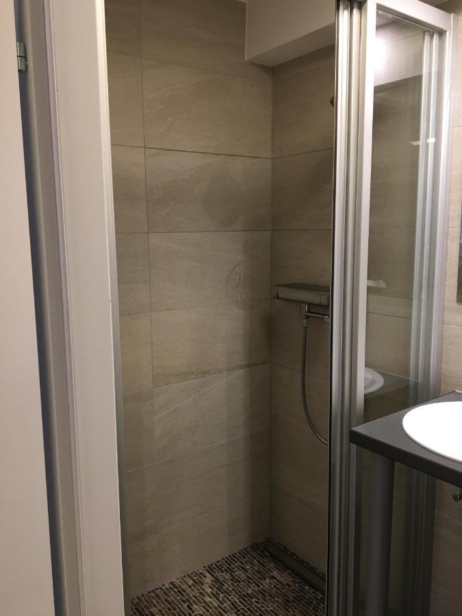 Cosy Flat In The Quiet Area With Own Garden, Free Parking And Direct Public Transport Link To The Centre Apartment Viena Exterior foto